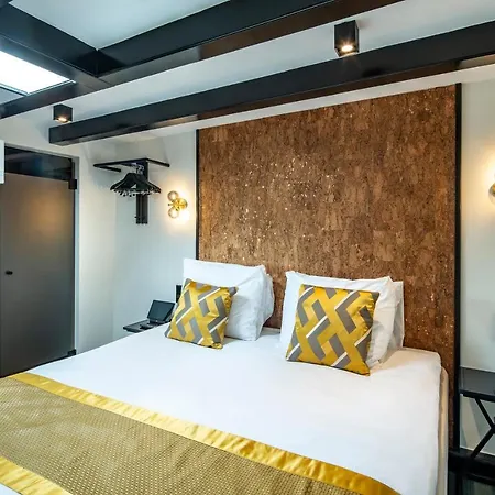 호텔 Sotel Station